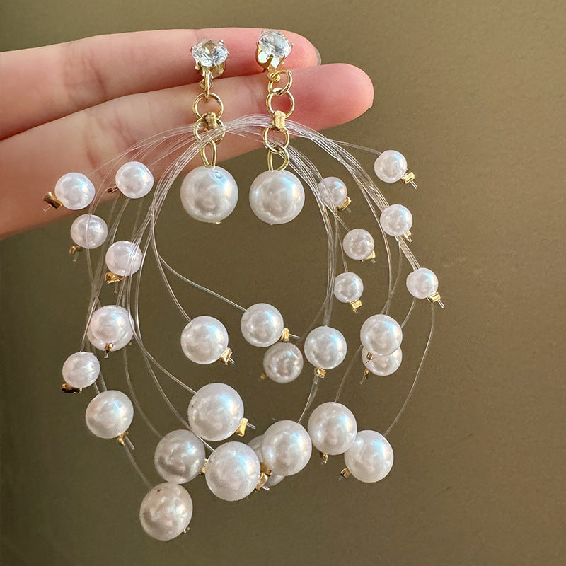 Luxurious White Acrylic Flowers For Women Featuring Zircon Inlay And Elegant Tassel Craft