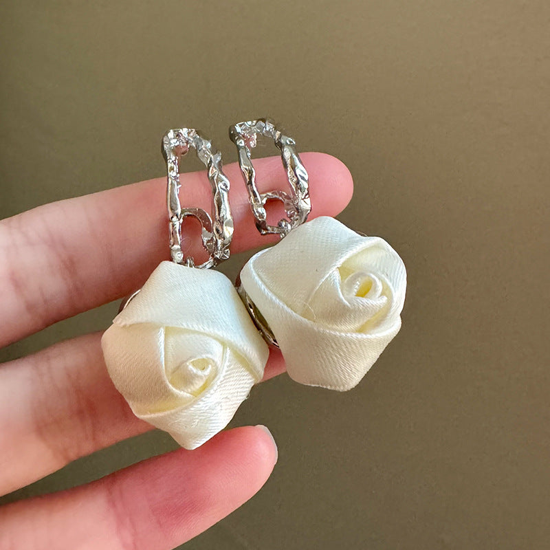 Luxurious White Acrylic Flowers For Women Featuring Zircon Inlay And Elegant Tassel Craft