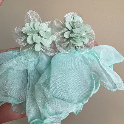 Handmade Sweet White Acrylic Flowers For Women Featuring Crystal Inlay