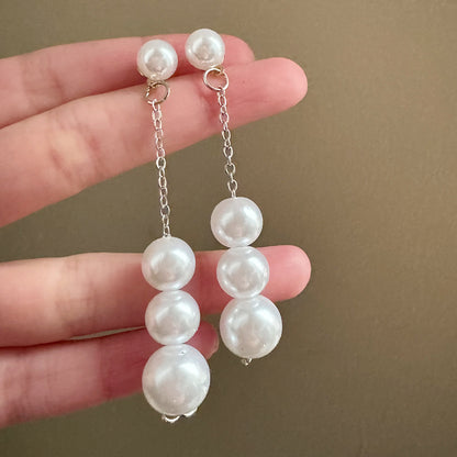 Handmade Sweet White Acrylic Flowers For Women Featuring Crystal Inlay