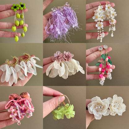 Sweet Multicolor Acrylic Flowers Tassel For Women Daily Wear