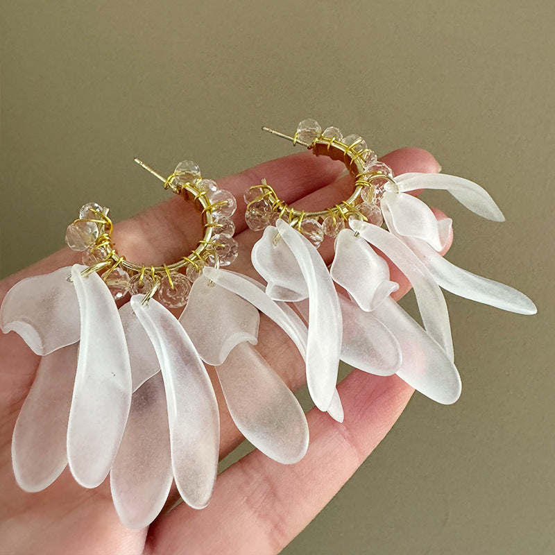 Sweet Multicolor Acrylic Flowers Tassel For Women Daily Wear