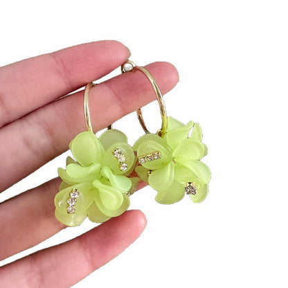 Sweet Multicolor Acrylic Flowers Tassel For Women Daily Wear