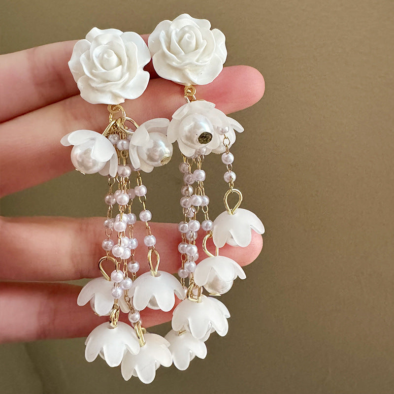 Sweet Multicolor Acrylic Flowers Tassel For Women Daily Wear