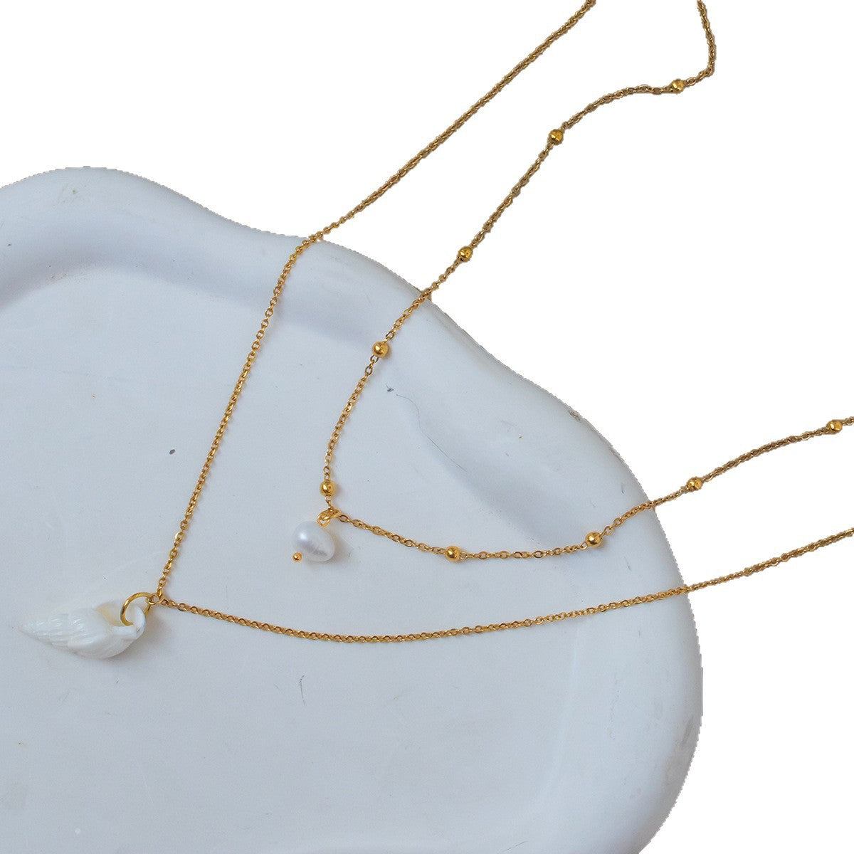 Conch Layered Necklaces For Women Featuring Shell Material, Perfect For Beach Wear