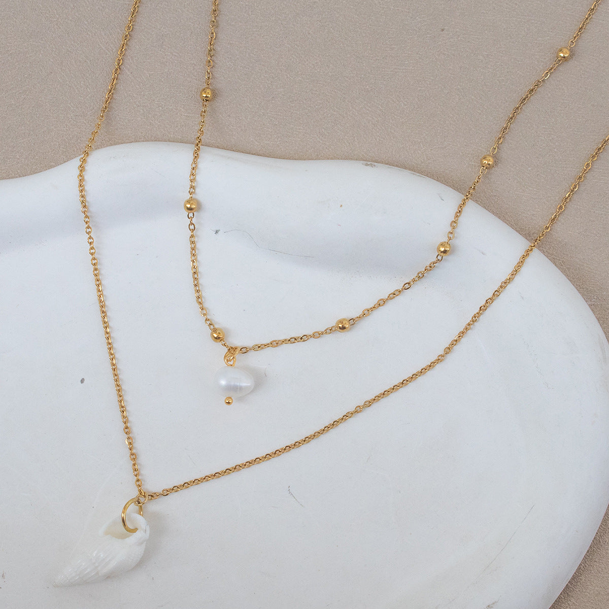 Conch Layered Necklaces For Women Featuring Shell Material, Perfect For Beach Wear
