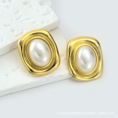 For Women Shell Stud Earrings In Green, Made Of 304 Stainless Steel With Electroplated Gold Plating