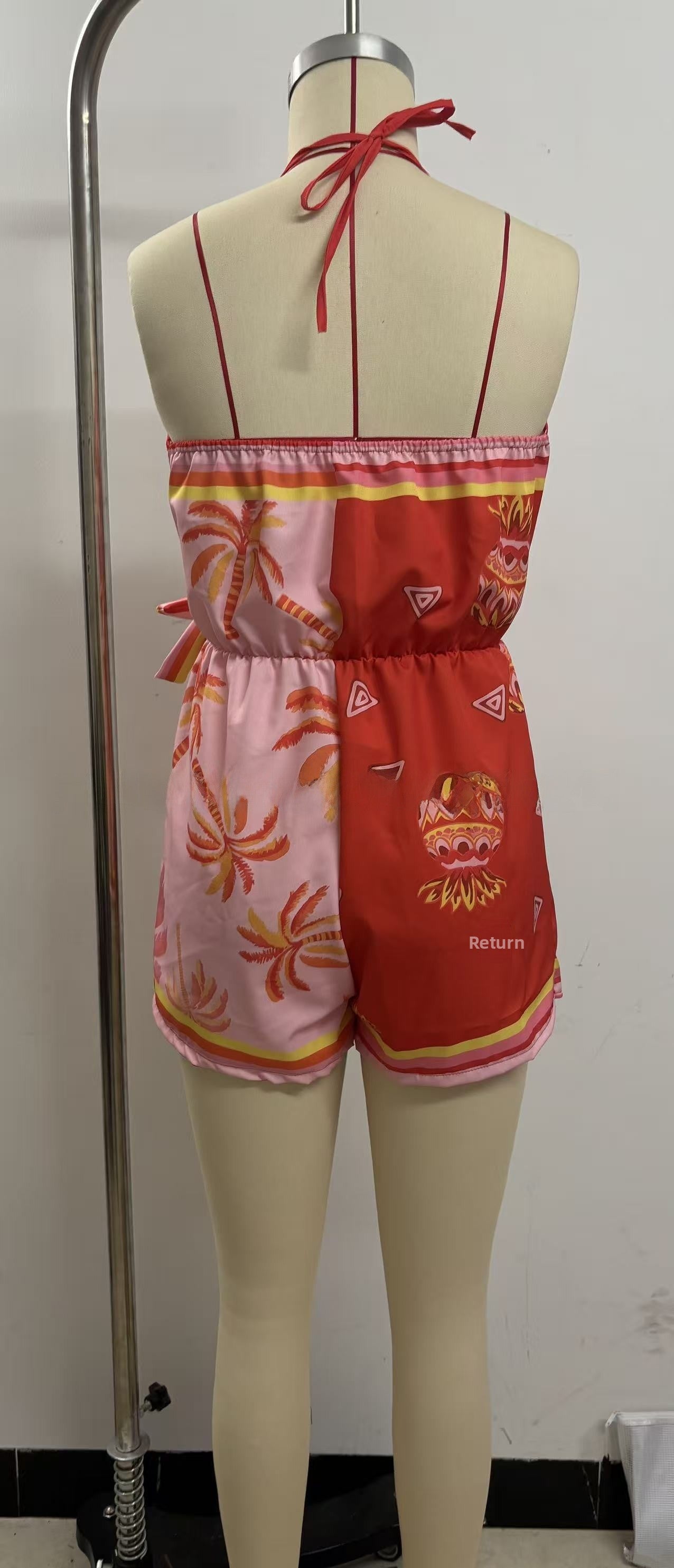 Simple Style Women's Floral Romper Shorts For Daily Wear, Made With Polyester Fabric Featuring Printing Craft