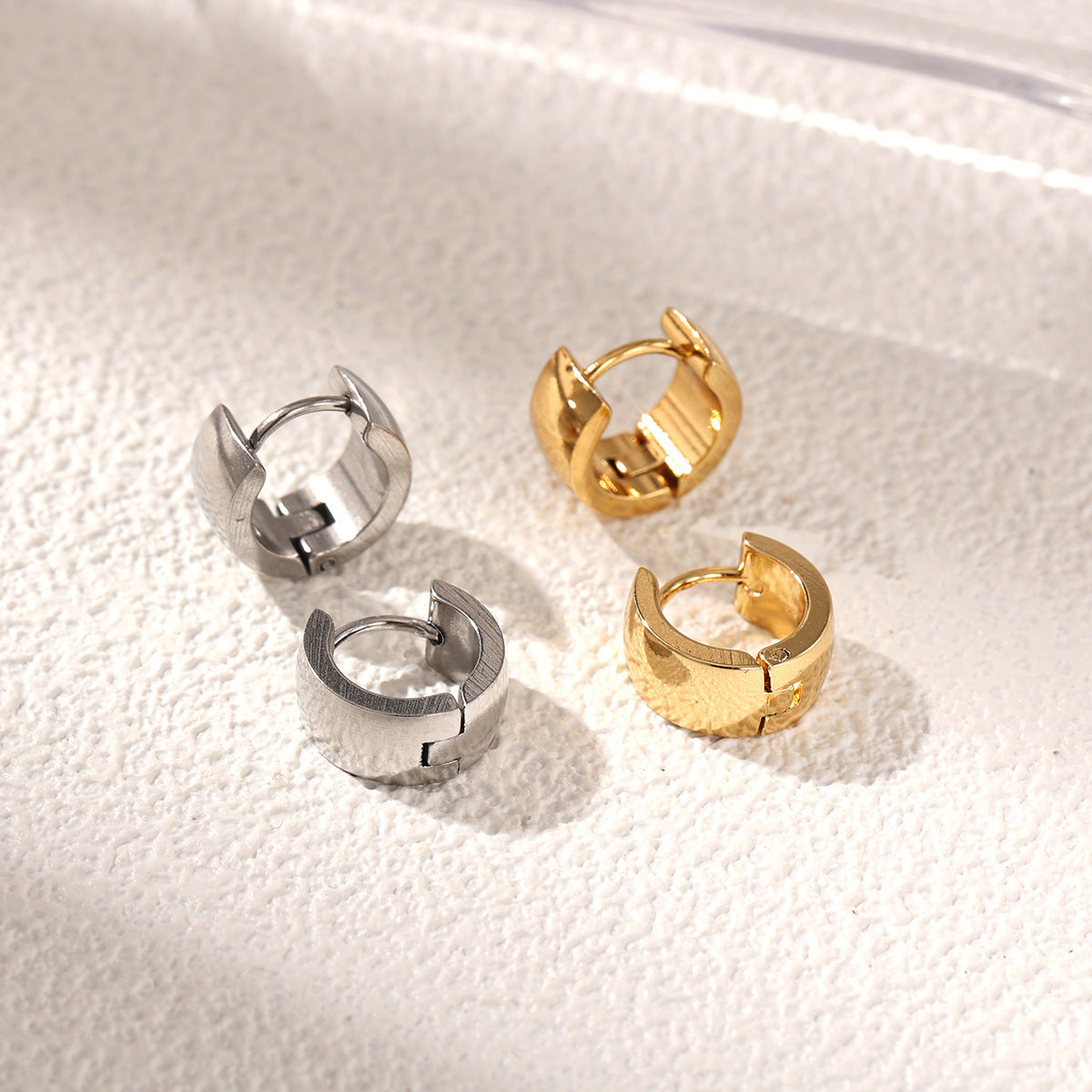 Sweet Earrings For Women Made Of 302 Stainless Steel In Elegant Golden Color