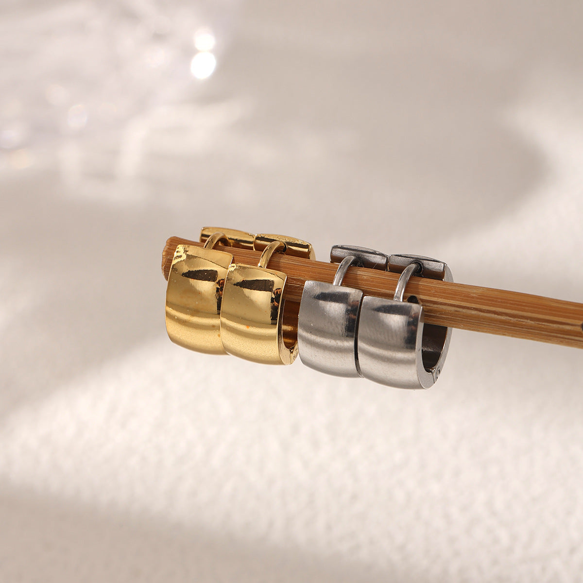 Sweet Earrings For Women Made Of 302 Stainless Steel In Elegant Golden Color