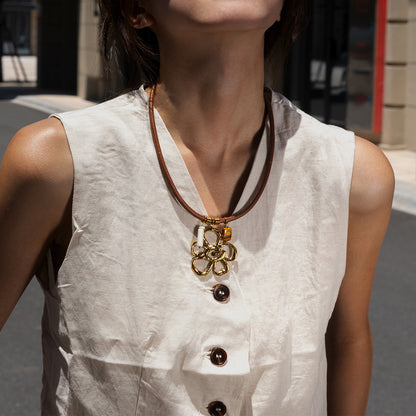 Flowers Pendant Necklace For Elegant Style