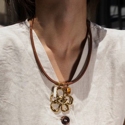 Flowers Pendant Necklace For Elegant Style