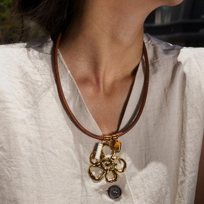 Flowers Pendant Necklace For Elegant Style