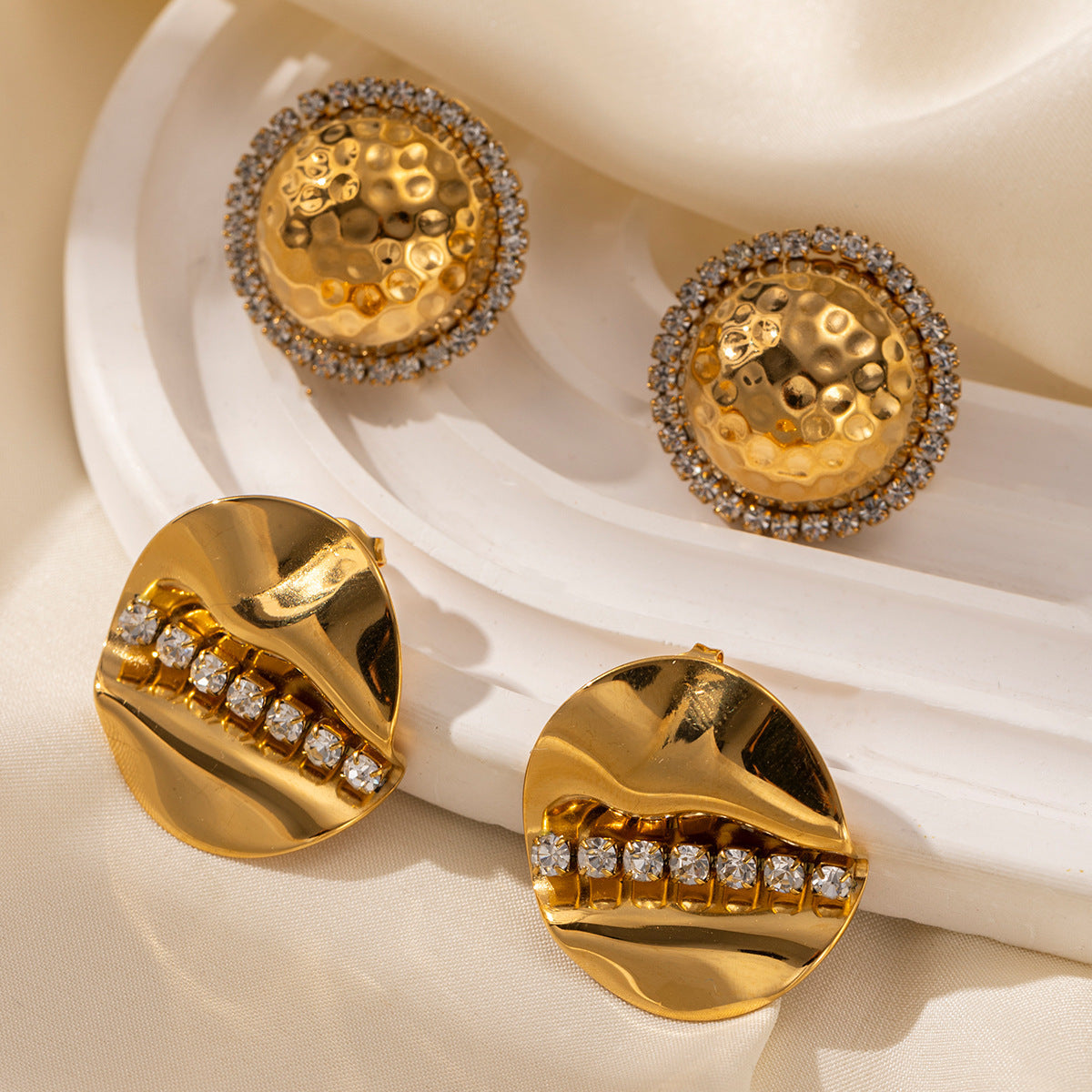 Round Copper Stud Earrings For Women Featuring Zircon Inlay In Steel Color