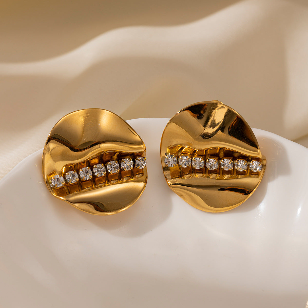 Round Copper Stud Earrings For Women Featuring Zircon Inlay In Steel Color