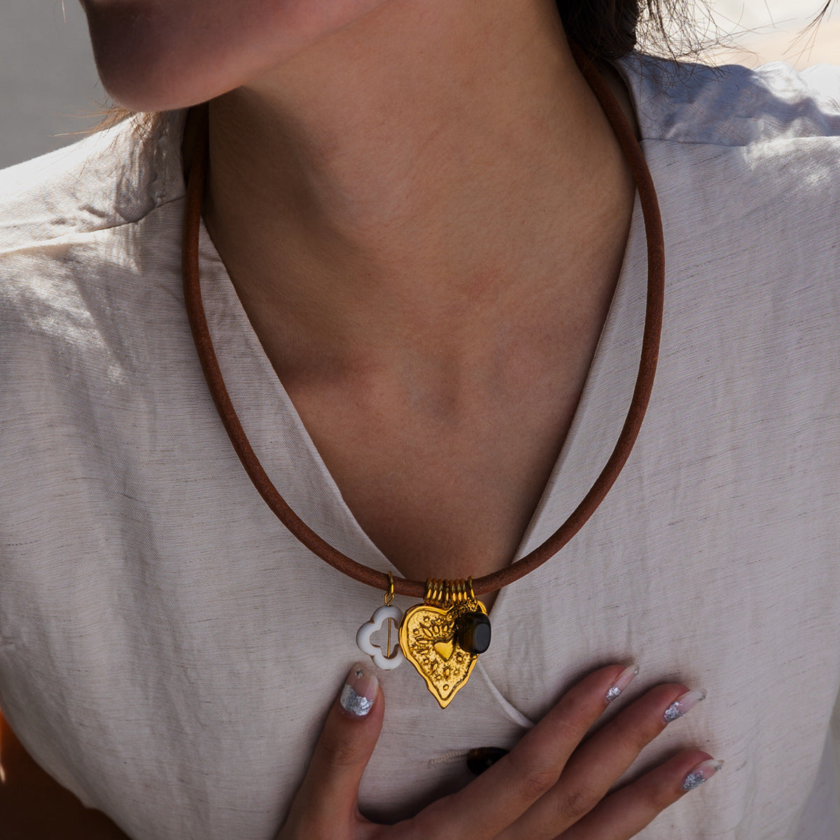 Flowers Pendant Necklace For Elegant Style