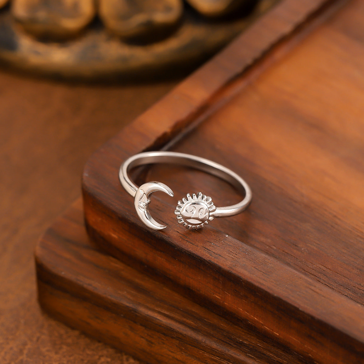 Unisex Star Ring In Golden Color For Everyday Wear