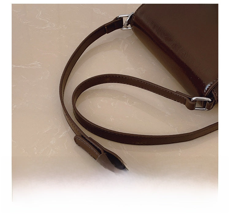 Shell-Shaped Shoulder Bag For Women In PU Leather, Stylish And Elegant Design