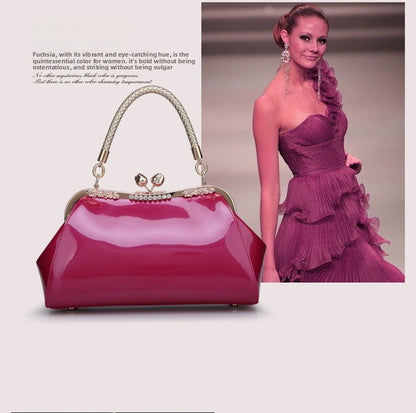 Square Shoulder Bag For Women In Patent Leather Featuring Elegant Design