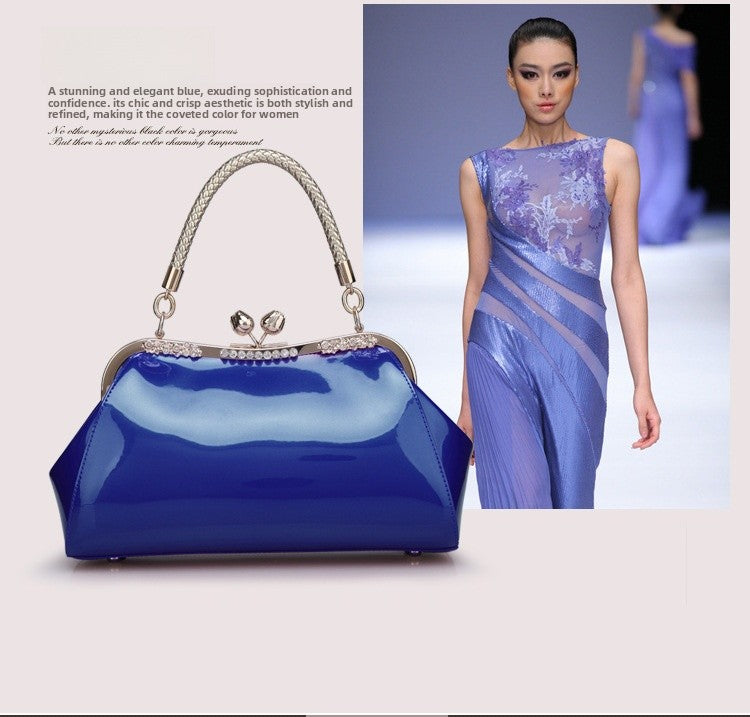 Square Shoulder Bag For Women In Patent Leather Featuring Elegant Design
