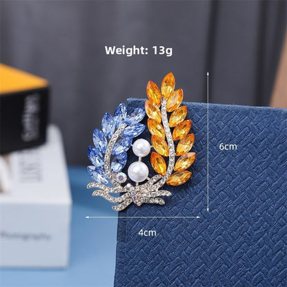 Pin Brooches Made Of Alloy Available In Elegant Golden Color