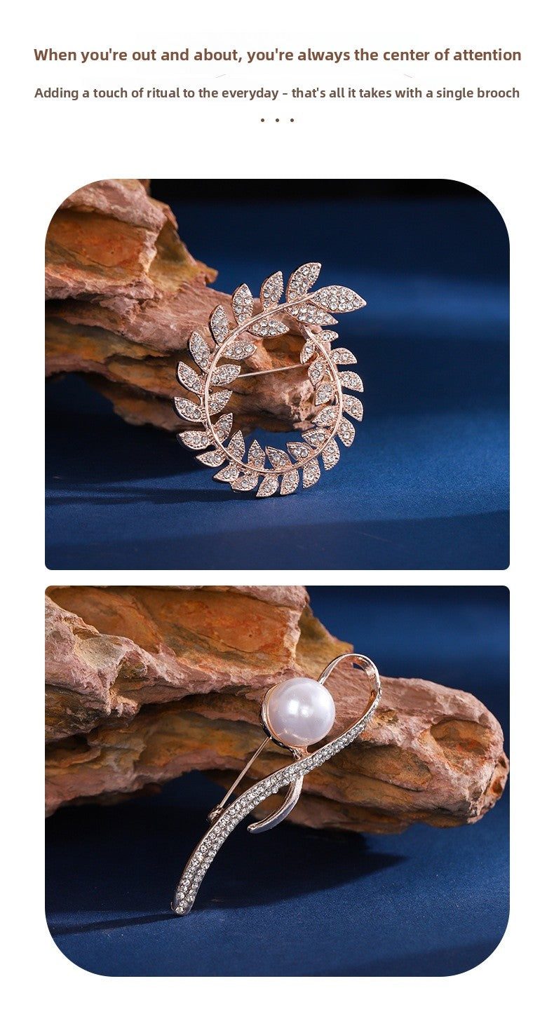Elegant Flower Pearl Pin Brooch, Perfect Christmas Accessory With Delicate Floral Design