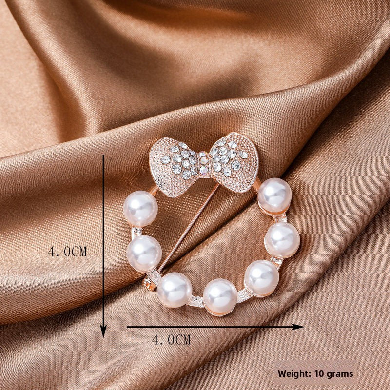 Elegant Flower Pearl Pin Brooch, Perfect Christmas Accessory With Delicate Floral Design
