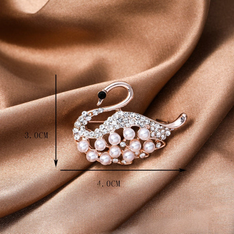 Elegant Flower Pearl Pin Brooch, Perfect Christmas Accessory With Delicate Floral Design