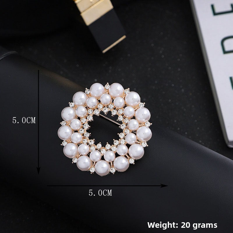 Elegant Flower Pearl Pin Brooch, Perfect Christmas Accessory With Delicate Floral Design