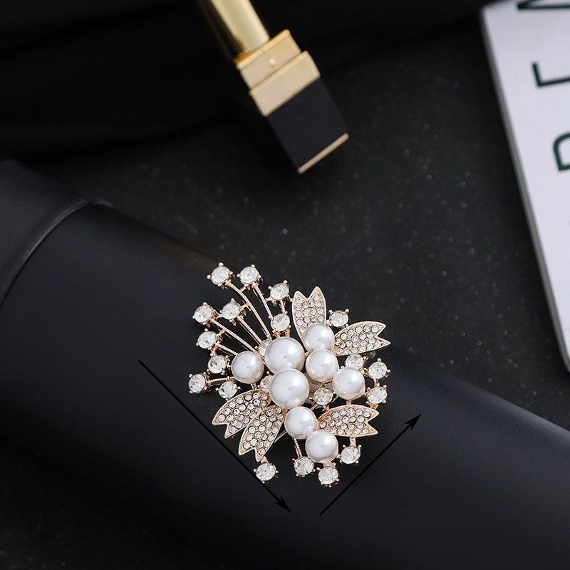Elegant Flower Pearl Pin Brooch, Perfect Christmas Accessory With Delicate Floral Design