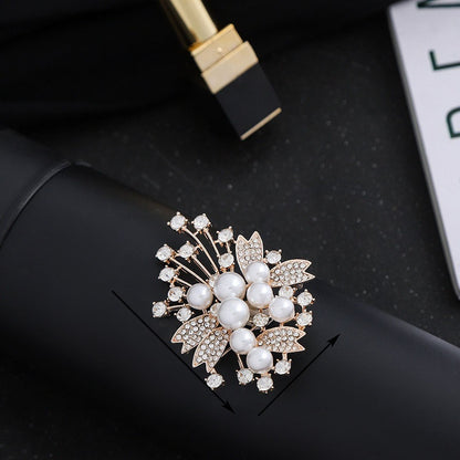 Elegant Flower Pearl Pin Brooch, Perfect Christmas Accessory With Delicate Floral Design