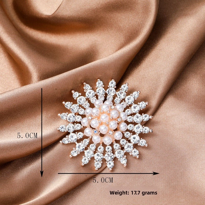 Elegant Flower Pearl Pin Brooch, Perfect Christmas Accessory With Delicate Floral Design