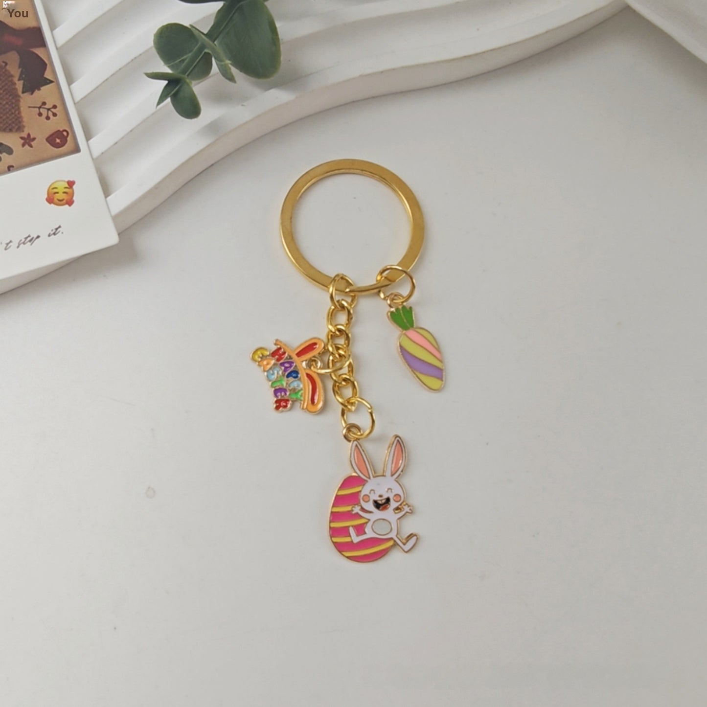 Easter Egg Keychain In Alloy Featuring Rabbit Pattern, Perfect For Holiday Accessories