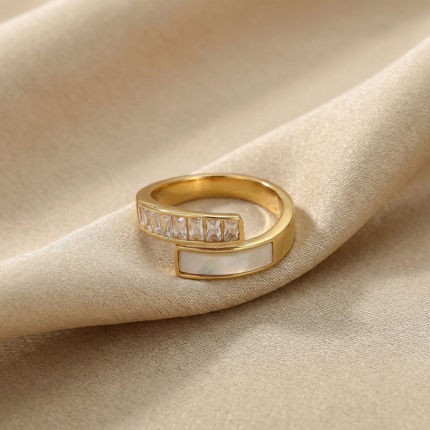 Starburst Ring For Women In 304 Stainless Steel Electroplated With 18K Real Gold Plated And Rhinestones Inlay