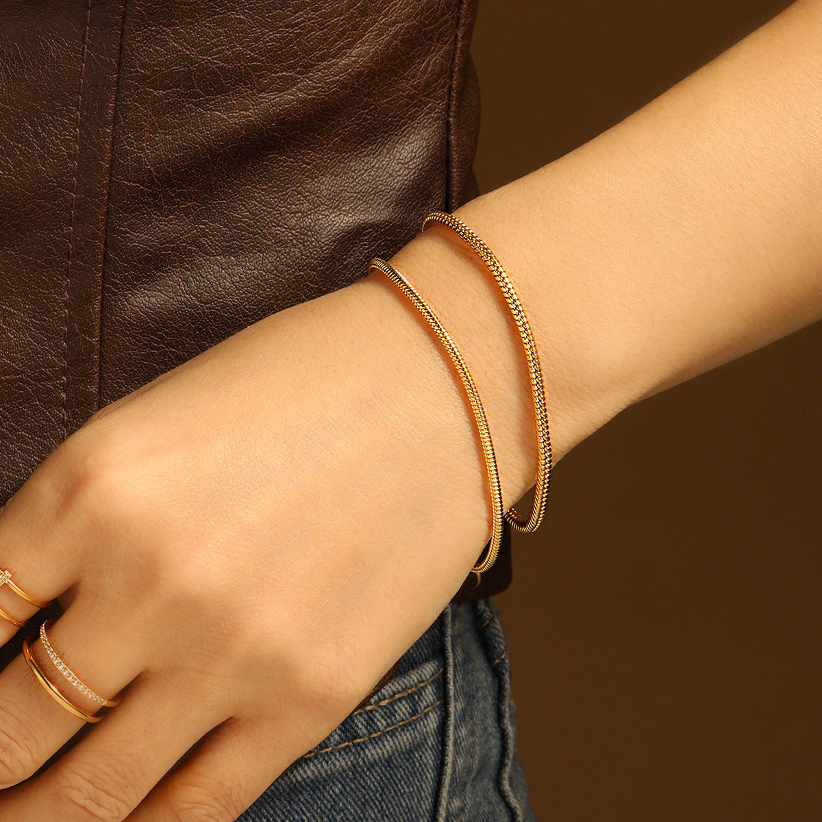 Snake Pattern Bracelet For Men And Women, Made Of Durable Titanium Steel In Golden Color