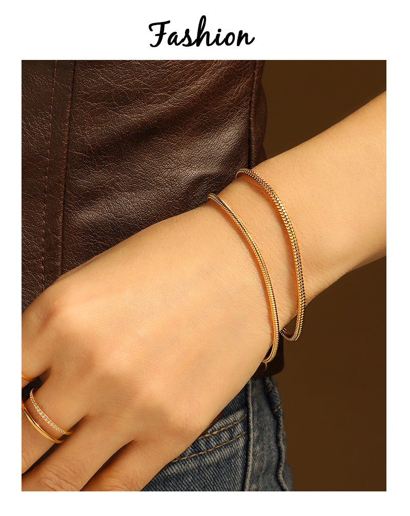 Snake Pattern Bracelet For Men And Women, Made Of Durable Titanium Steel In Golden Color