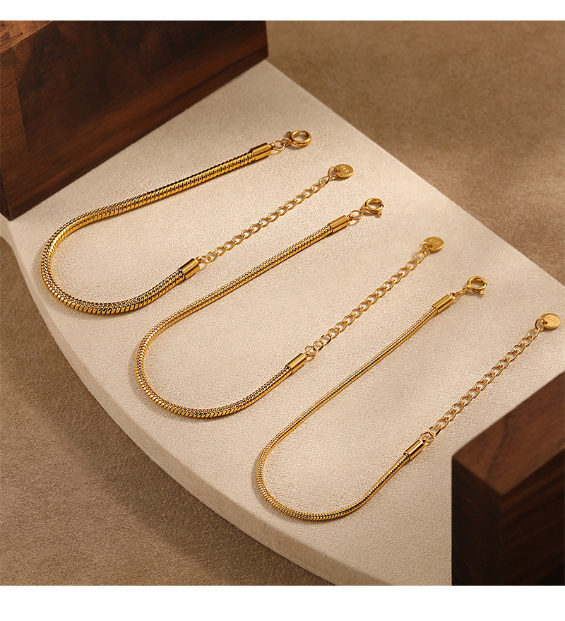 Snake Pattern Bracelet For Men And Women, Made Of Durable Titanium Steel In Golden Color