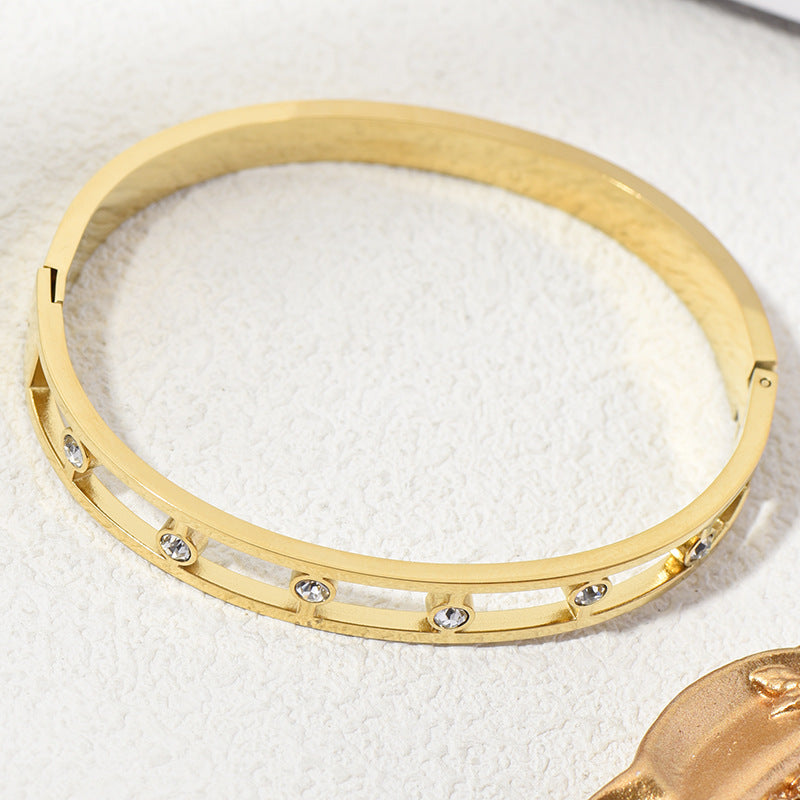 For Bangle Made Of Durable Titanium Steel In Elegant Golden Color