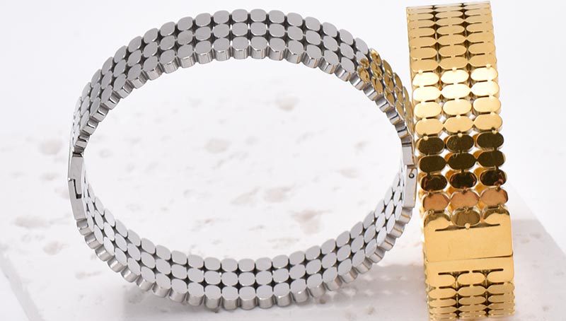 For Bangle Made Of Titanium Steel In Golden Color