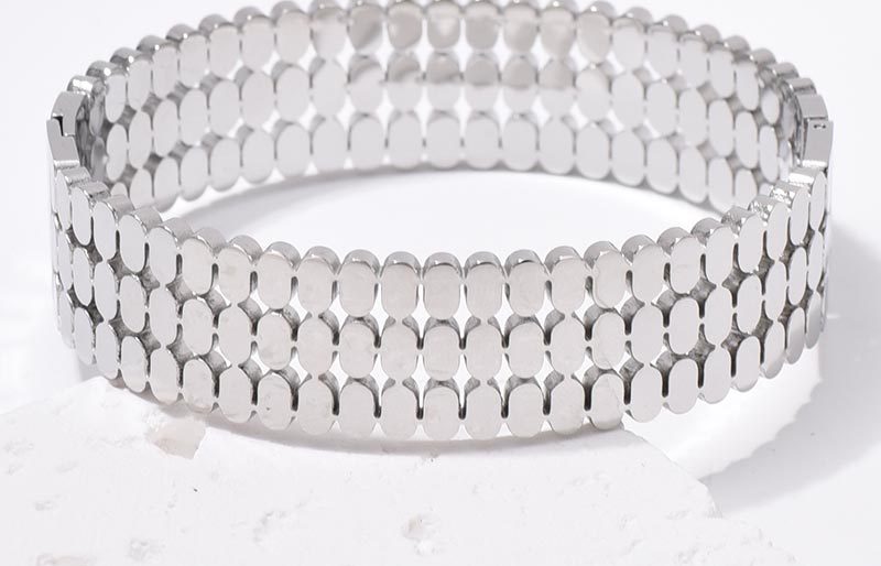 For Bangle Made Of Titanium Steel In Golden Color
