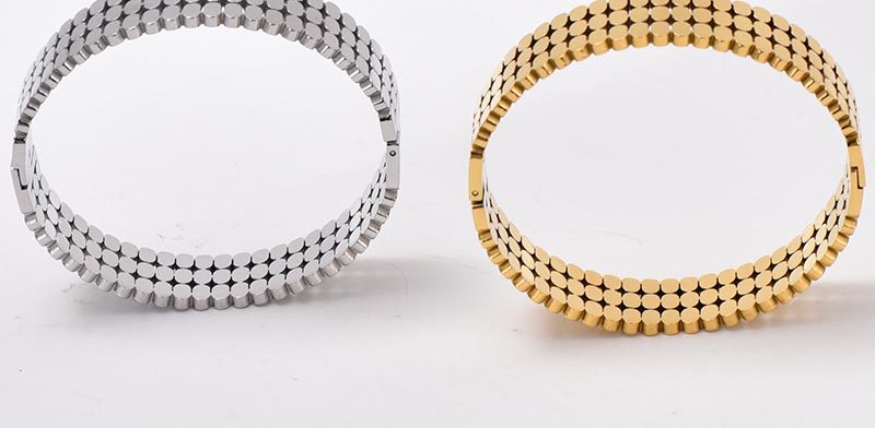 For Bangle Made Of Titanium Steel In Golden Color