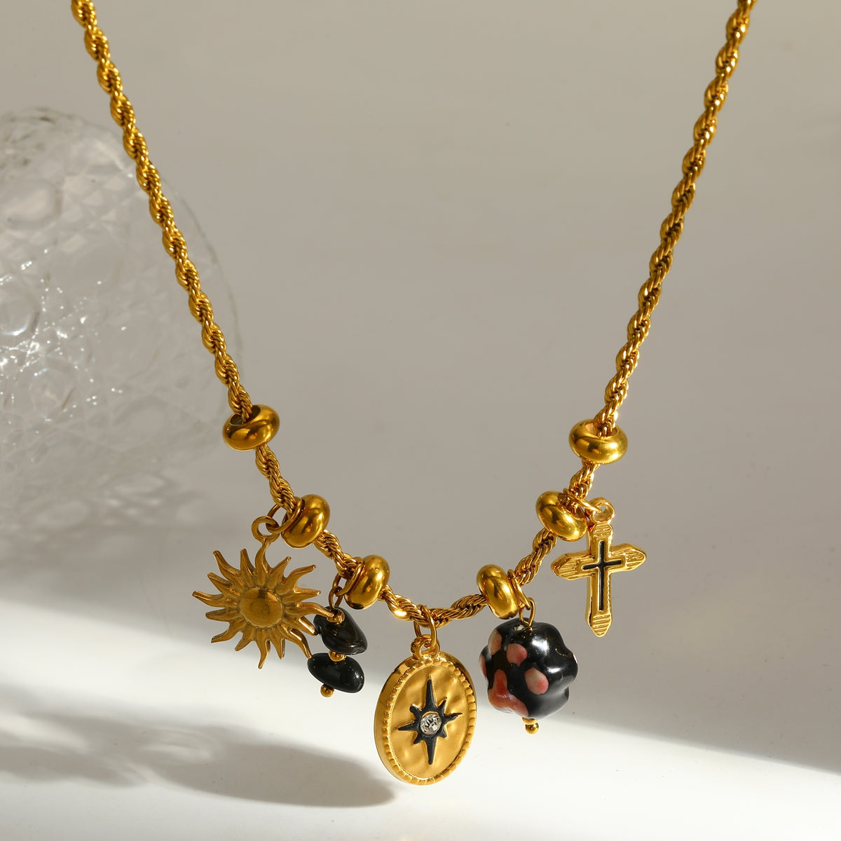 Sweet Round Pendant Necklace For Valentine's Day In 304 Stainless Steel With 18K Real Gold Plated Twist Chain