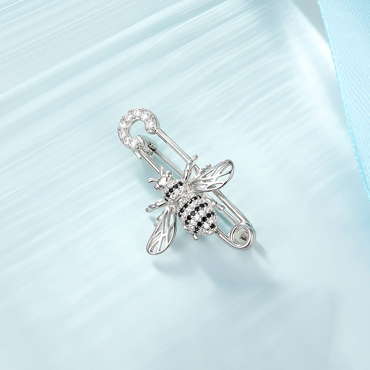 Pastoral Silver Bee Brooch In 925 Sterling Silver With Zircon Inlay, Unisex, 1 Piece