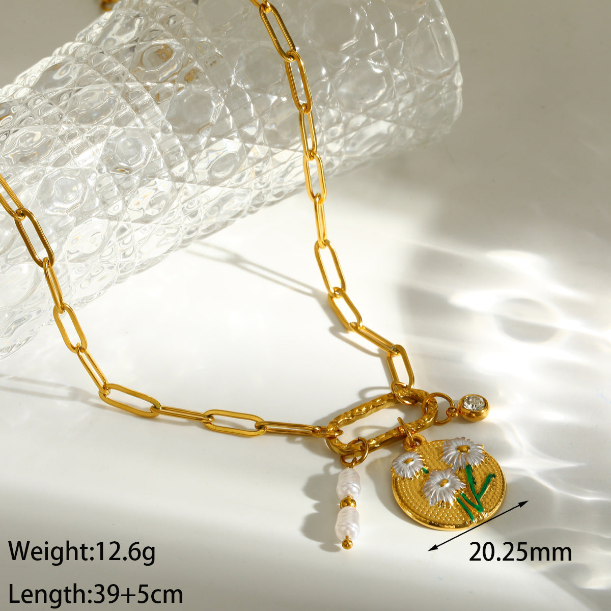 Sweet Round Pendant Necklace For Women In 201 Stainless Steel With 18K Real Gold Plated Finish And Paperclip Chain