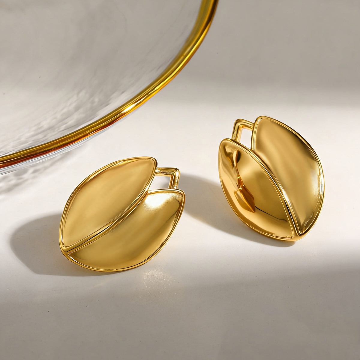 Casual Flowers Stud Earrings For Women In 304 Stainless Steel With Electroplated 18K Real Gold Plated Finish