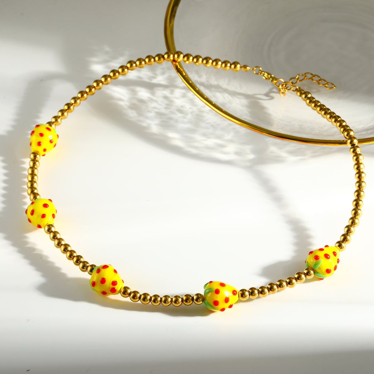 Sweet Round Pendant Necklace For Women In 303 Stainless Steel With 18K Real Gold Plated Beaded Chain