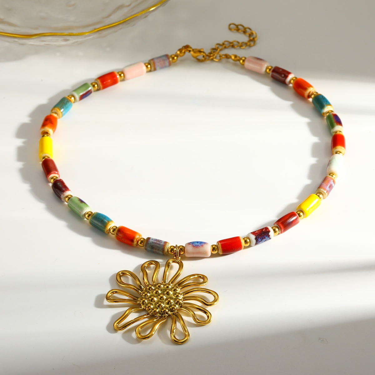 Sweet Flowers Pendant Necklace For Women In 304 Stainless Steel With 18K Real Gold Plated Finish And Beaded Chain