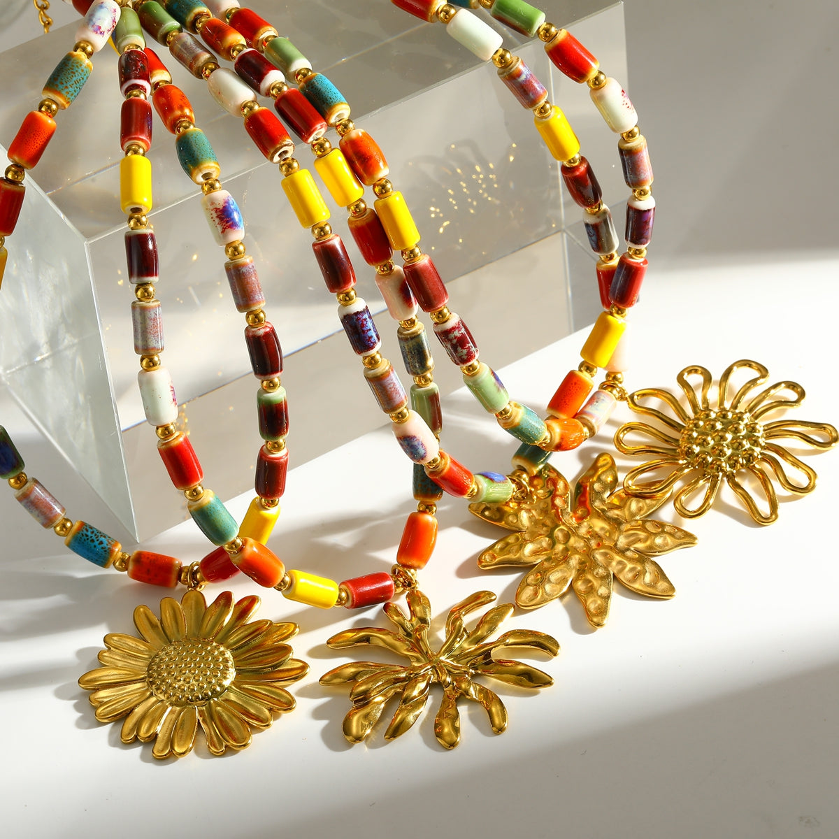 Sweet Flowers Pendant Necklace For Women In 304 Stainless Steel With 18K Real Gold Plated Finish And Beaded Chain