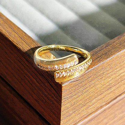 Vintage Style Four Leaf Clover Open Ring For Women In Brushed Copper With Zircon Inlay