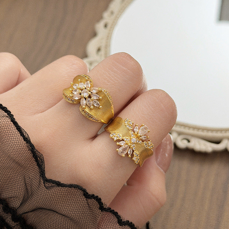 Retro Brushed Copper Open Rings For Women With Zircon Inlay Featuring Floral Pattern
